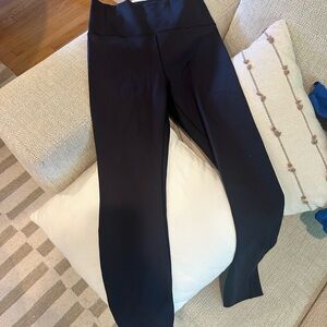 Vuori Black High-Waisted Leggings